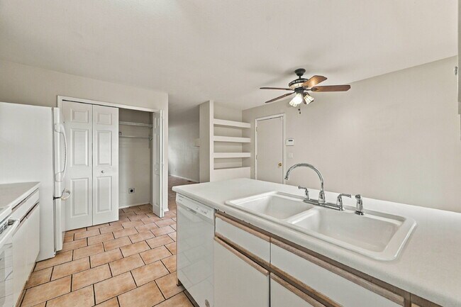 Building Photo - 1949 Bristlecone Dr