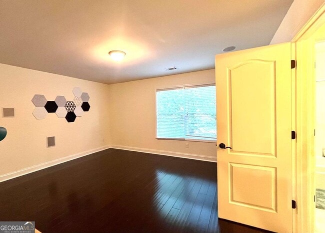 Building Photo - 440 Highgate Dr