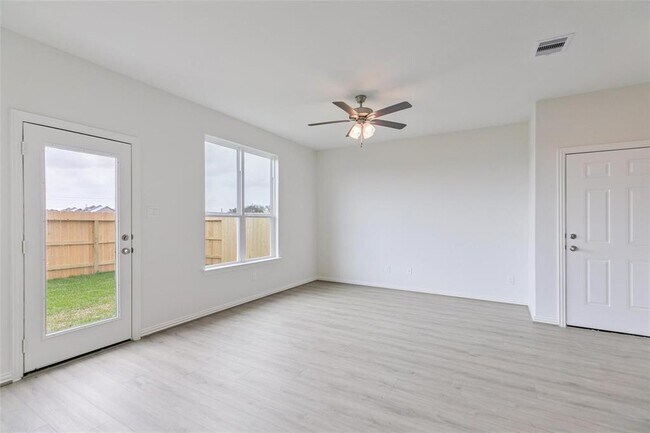 Building Photo - 1626 Revolution Way