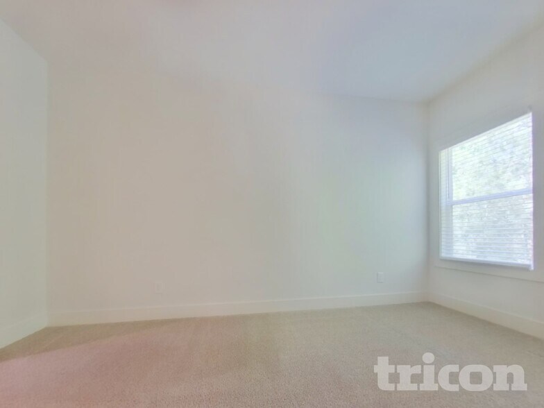 Building Photo - 506 Oscar Way