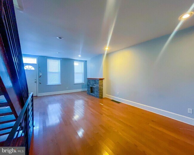 Building Photo - 2113 Mountain St