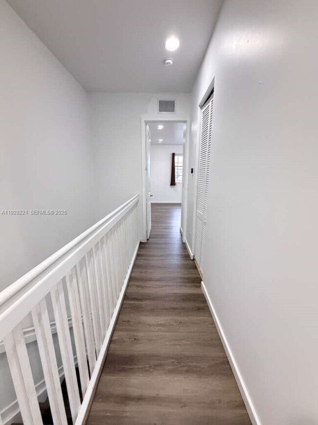 Building Photo - 2735 SW 81st Terrace