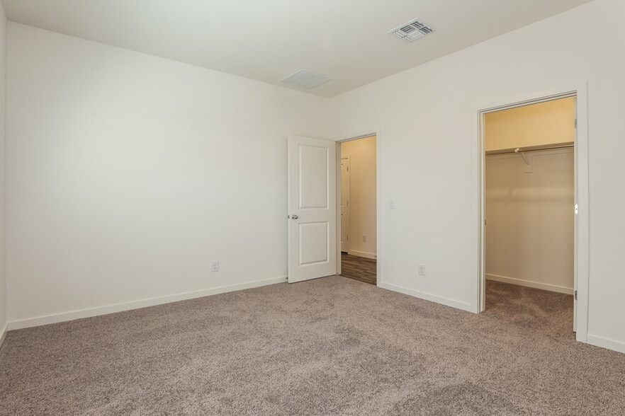 Building Photo - 24598 W St Anne Ave