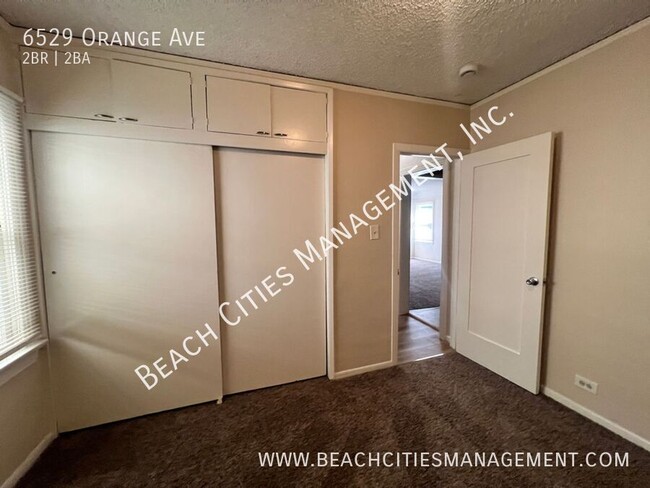 Building Photo - Large 2 Bedroom Home In North Long Beach