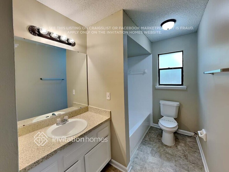 Building Photo - 12281 Autumnbrook Trail E