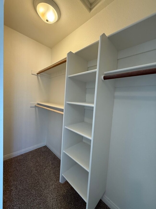 Building Photo - 516 2nd St