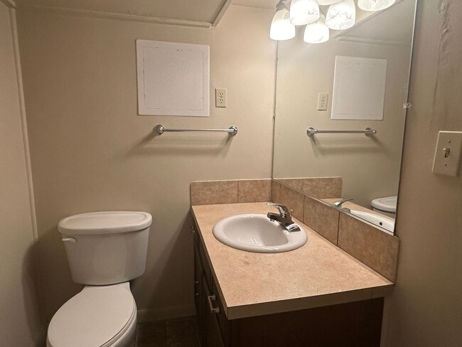 Building Photo - Charming 4 Bed Happy Valley Home