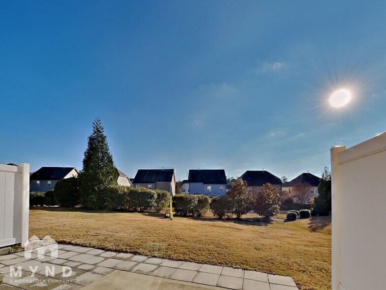 Building Photo - 7705 Weathered Oak Way