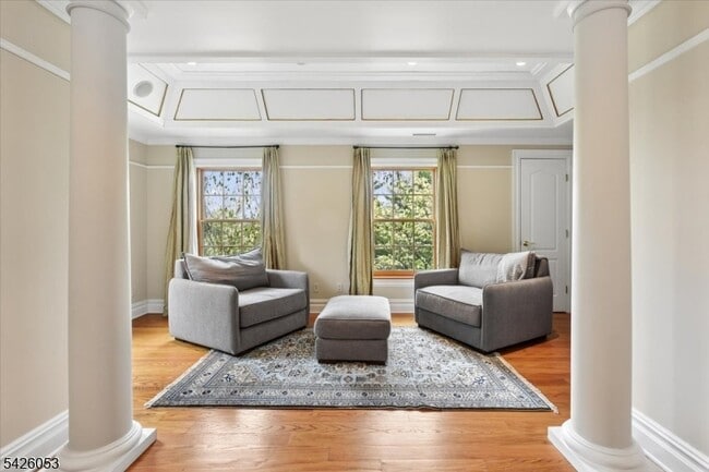 Building Photo - 236 Long Hill Dr