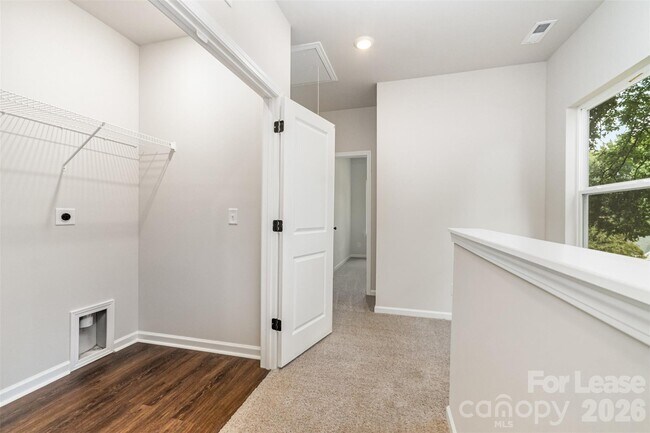 Building Photo - 3719 Davis Ave