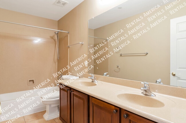 Building Photo - 15549 S Via Puente Azul