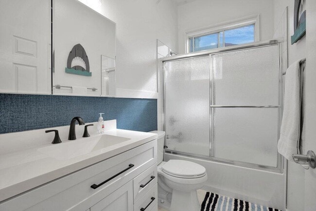 Building Photo - 45180 Debbie Dr