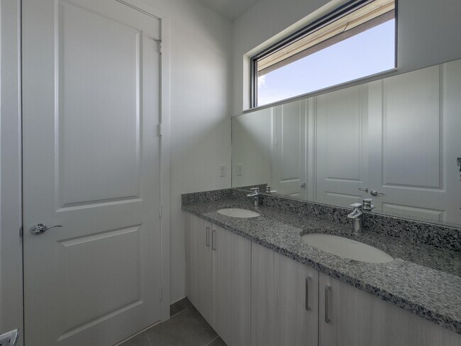 Building Photo - 5286 Nevola Ave