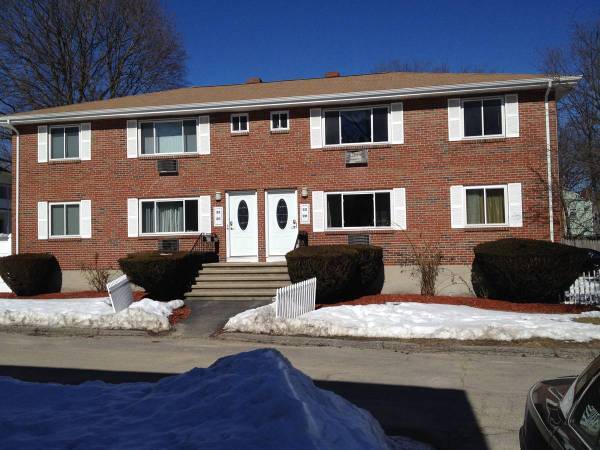 Building Photo - 17 Oxford Cir