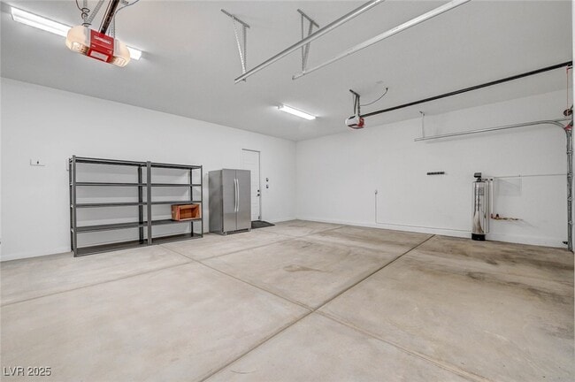 Building Photo - 3395 Stone View Ave