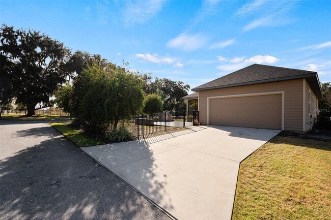 Building Photo - 2779 SW 121st Way