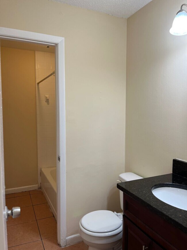 Building Photo - 300 Orange Ave