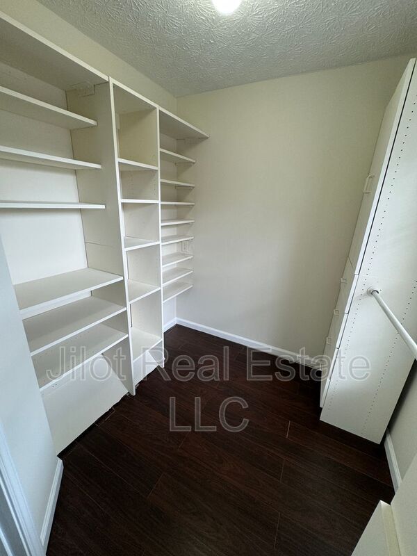 Building Photo - 5376 Sorrells Path