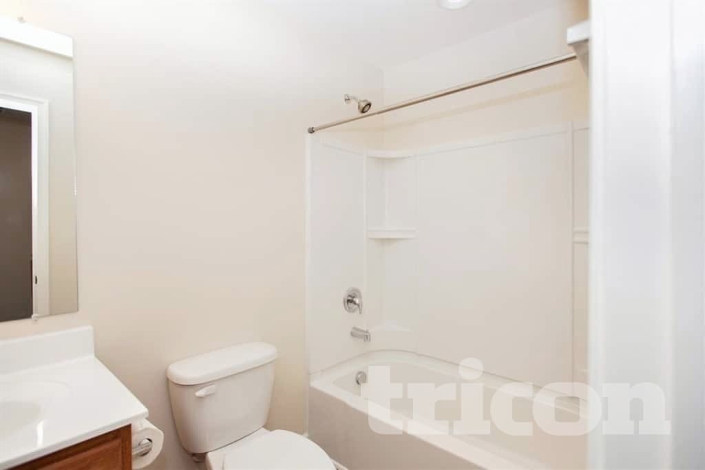 Building Photo - 2037 Silverton Cir