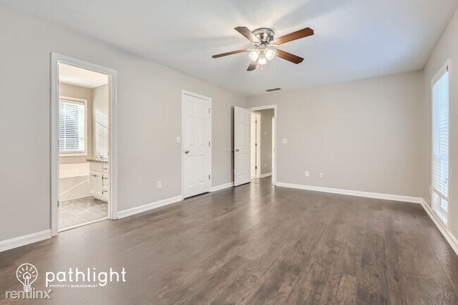 Building Photo - 40 Acorn Way UNIT