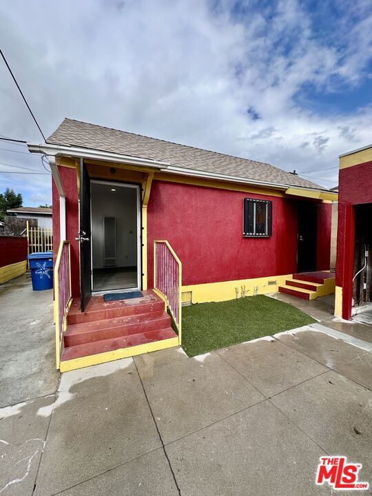 Building Photo - 523 1/2 W 56th St