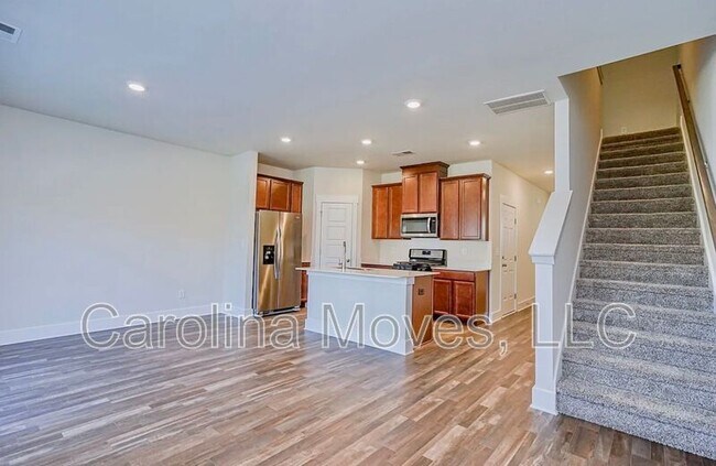 Building Photo - 609 Purteview Pl