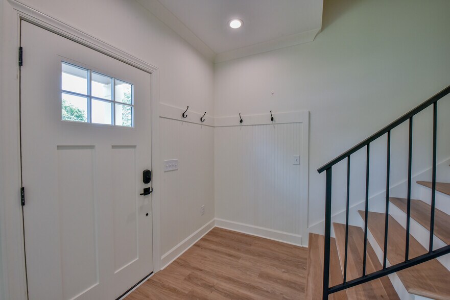 Building Photo - 19 18th St