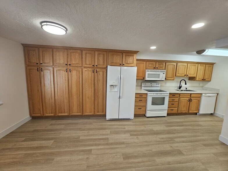 Building Photo - 9522 S Tarbert Cir