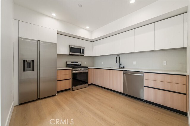 Building Photo - 7510 Sepulveda Blvd