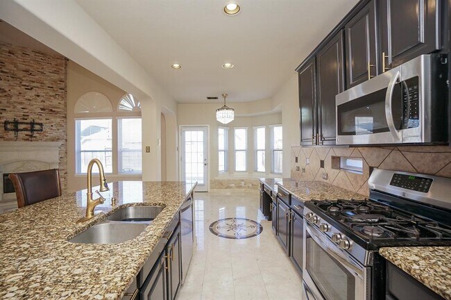 Building Photo - 20718 Sapphire Lake Rd
