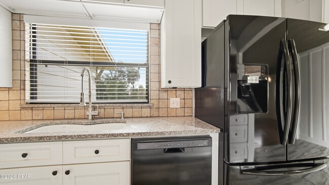 Building Photo - 1217 Buena Vista Blvd