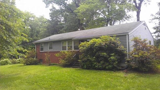 Building Photo - 2319 Stryker Ave