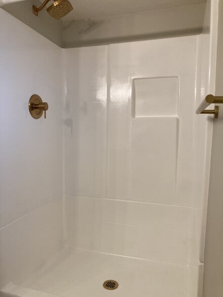 Building Photo - 1391 E McCormick Way