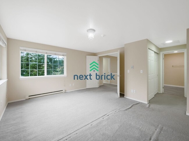 Building Photo - 2 Bed and 2.5 Bath Stunning Townhome is Available for Rent!