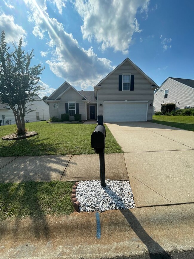 Building Photo - 3 Bedroom 2 bath home in Spartanburg Count...