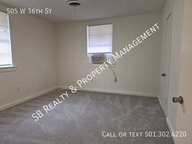 Building Photo - 505 W 36th St