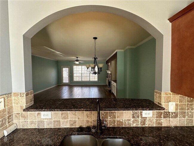 Building Photo - 1959 Appaloosa Mill Cir NE