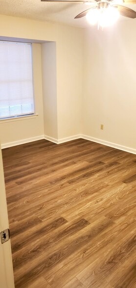 Building Photo - 6337 Quinn Dr