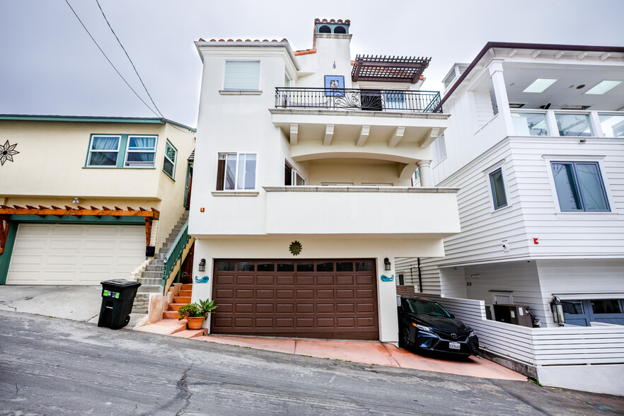 Building Photo - 308 19th Pl