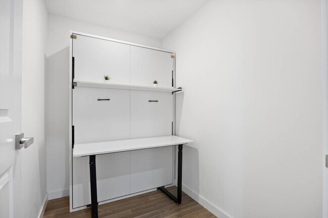 Building Photo - 2491 Ocean Ave