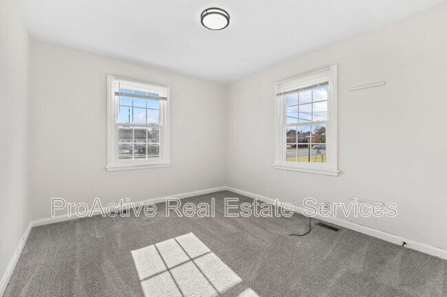 Building Photo - 5404 Portsmouth Blvd