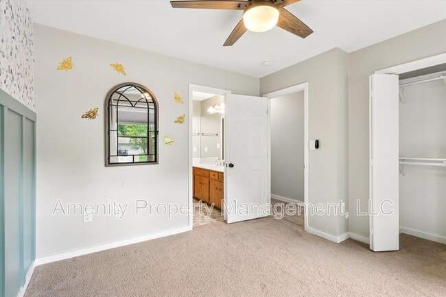 Building Photo - 204 Granville Dr
