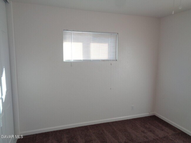 Building Photo - 44253 Beech Ave