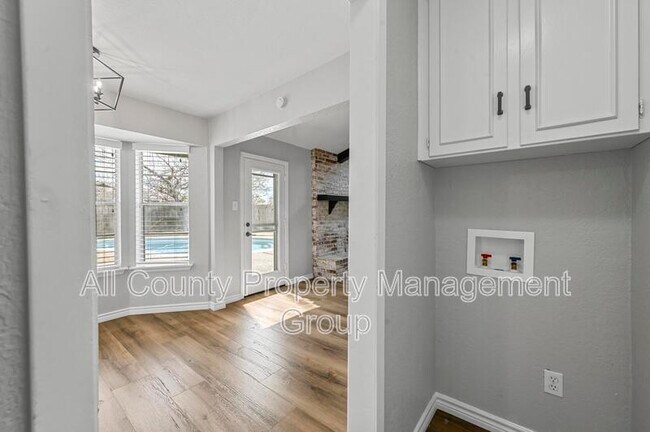 Building Photo - 3108 Shady Brook Dr