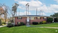 Building Photo - 552 Sybil Ln SE