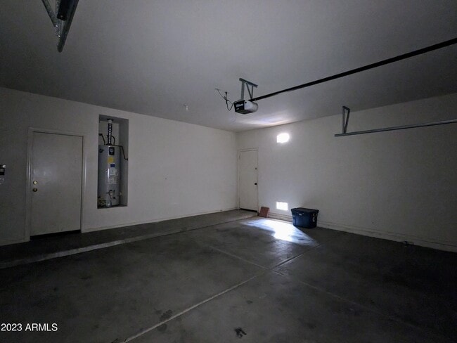 Building Photo - 16071 W Gelding Dr