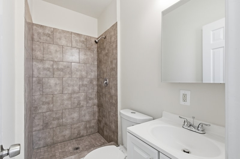 Building Photo - 910 N Arlington Ave