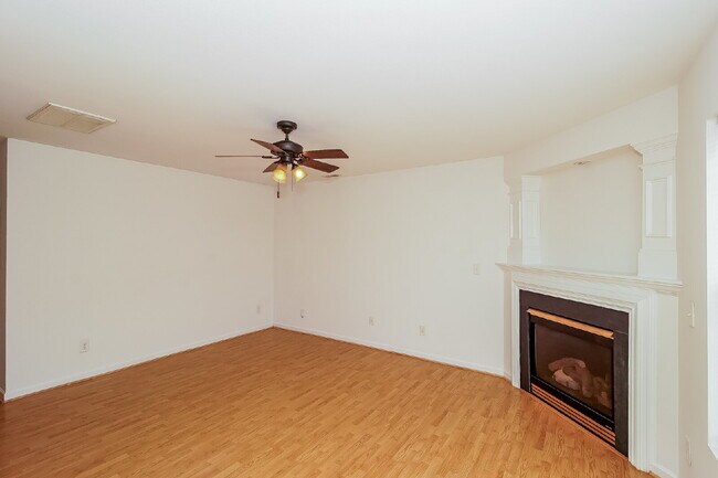 Building Photo - 734 Aberdeen Glen Pl