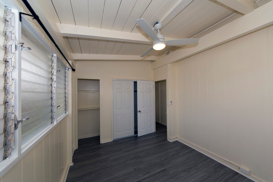 Building Photo - 723 Hoomalimali St