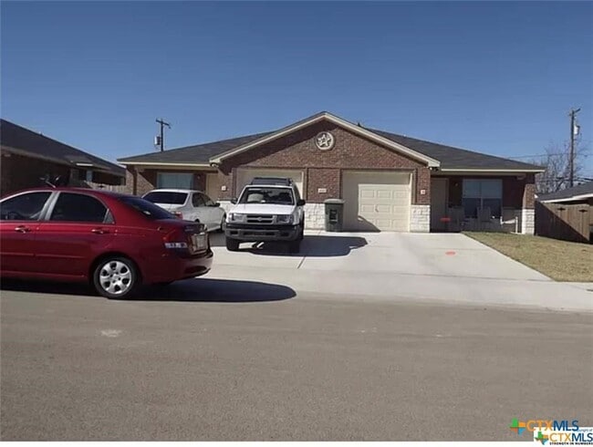 Primary Photo - 4307 Cambridge Dr